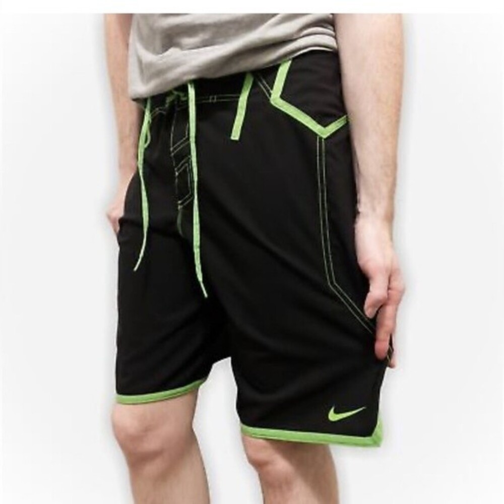 Nike Board Shorts For men’s Size M/32